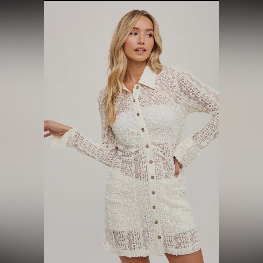 🆕🤍LACE BUTTON DOWN SHIRT DRESS - Picture 3 of 11